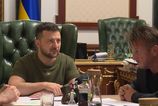 Sean Penn vyjadruje podporu Ukrajine osobnou navstevou vojnou znicenej krajiny
