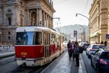 tragicka celna zrazka autobusu s elektrickou v prahe zranenych je 15 osob zachranari aktivovali traumaplan