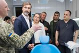 Juraj Blanar na Ukrajine odovzdal lekarske pristroje za statistice eur a vyzdvihol pracu miestnych zdravotnikov