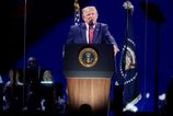 USA podla Trumpa ziaria viac nez kedykovek predtym Kritikov oznacil za komunistov a varoval pred odpornou hrozbou v krajine