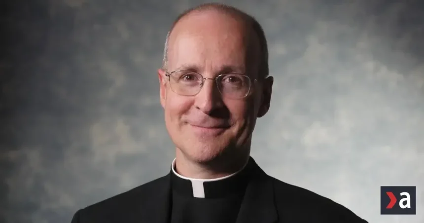 Americký kňaz Martin: Boh miluje aj LGBTQ+ ľudí. Je to základné učenie cirkvi
