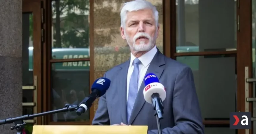 Česi sa pýtajú, prečo by mali chrániť naše nebo, keď ich Fico aj tak zradí