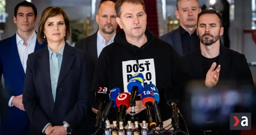 Hnutie Slovensko chce, aby parlament riešil drahé palivá a kresal platy ministrom.