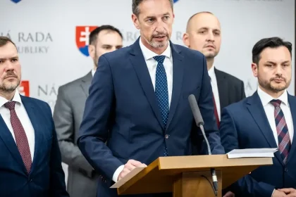 KDH predstavilo kandidátov na primátorov a starostov pred októbrovými voľbami