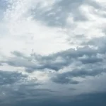 Noc prinesie dážď, búrky a na horách prvý sneh. Od severozápadu čakáme výraznú zmenu