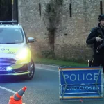Polícia zadržala podozrivých v súvislosti s bombami pri britskej základni využívanej USA