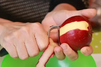 Prečo nevyhadzovať šupky z jabĺk: Sú plné vitamínov