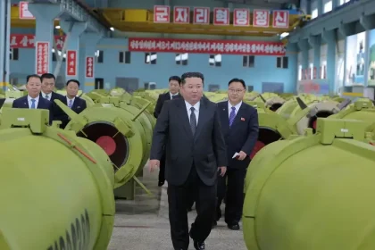 Severná Kórea otestovala nový zbraňový systém, Kim hovorí o ďalšej modernizácii armády