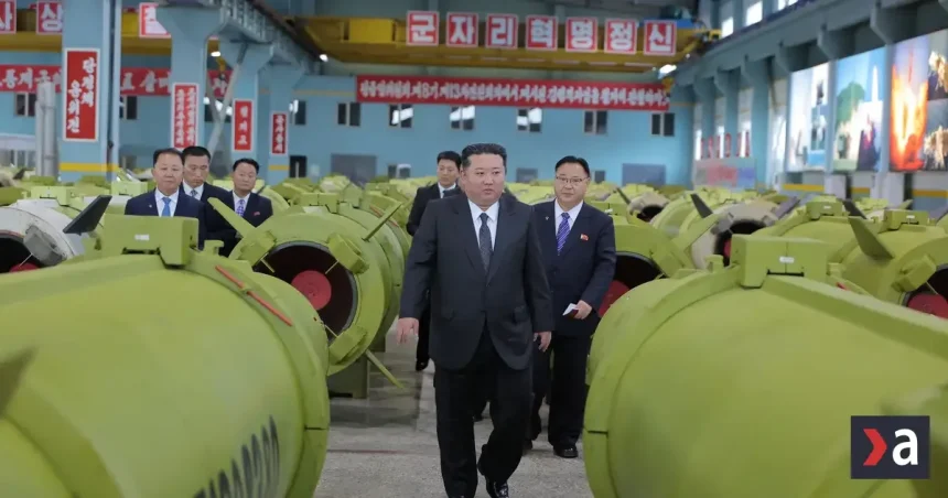 Severná Kórea otestovala nový zbraňový systém, Kim hovorí o ďalšej modernizácii armády