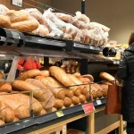 Šialené ceny potravín. Káva láme rekordy, základné potraviny zlacneli