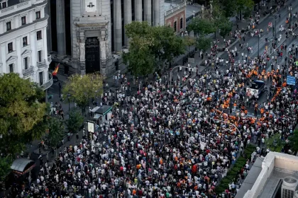 Španielsko zasiahla bytová kríza. Vysťahovanie 87-ročnej seniorky vyvolalo protesty