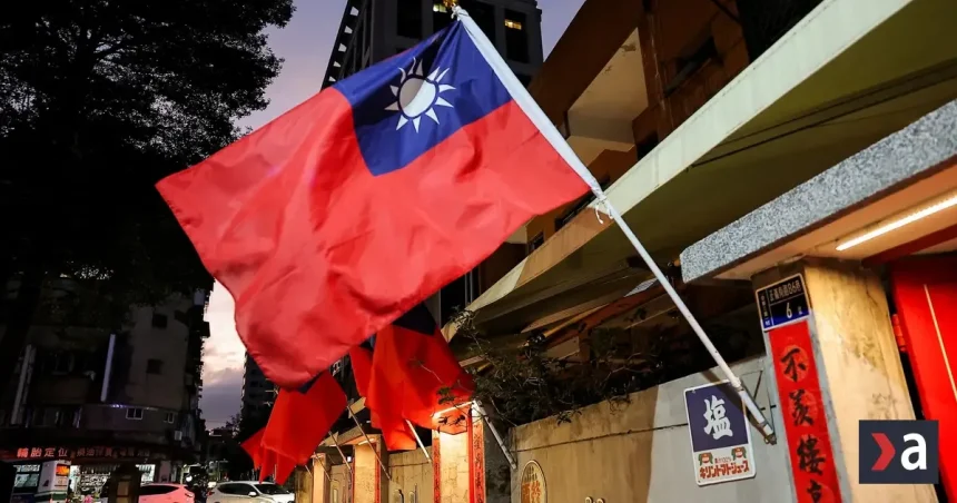 Taiwan chce pokračovať v nákupe zbraní od USA a bude na Trumpa tlačiť