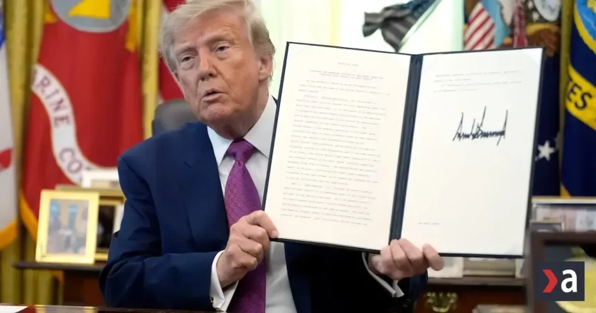 Trump označil kritické médiá za rakovinu. Po zákaze vstupu do Bieleho domu čelí žalobe