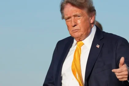 Trump zvažuje úder na húsíov. Rijád tlačí na USA, prezident názor menil
