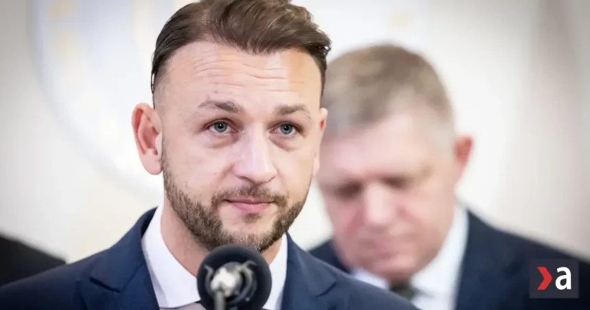 Vláda rieši ceny palív: Šutaj Eštok a Šimečka na scéne