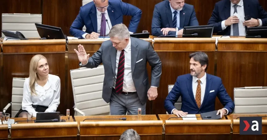 Fico útokom na Plavákovú maskoval vlastný strach