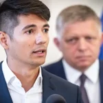 Ficova vláda pod vlajkou boja za suverenitu bráni len vlastnú moc a beztrestnosť