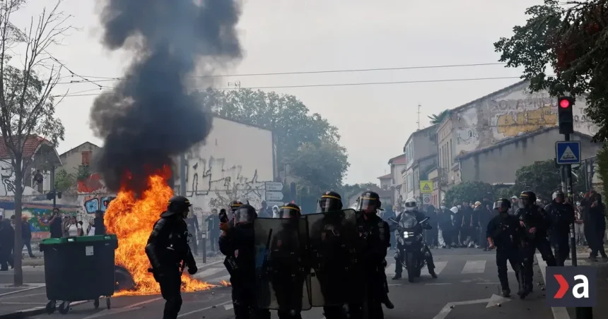 Francúzske študentské protesty pokračujú: vyučovanie prerušili stovky stredných škôl