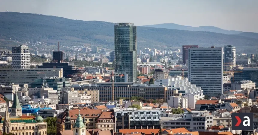 Ministri poľnohospodárstva V4 rokujú na Slovensku, NOÚ rozširuje starostlivosť o pacientky