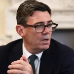 Odvysielanie popravy strelca z Fort Hood naživo vyvoláva kritiku britského premiéra