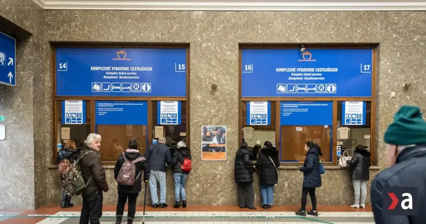 Polovičné cestovné na vlaky už na všetkých predajných miestach