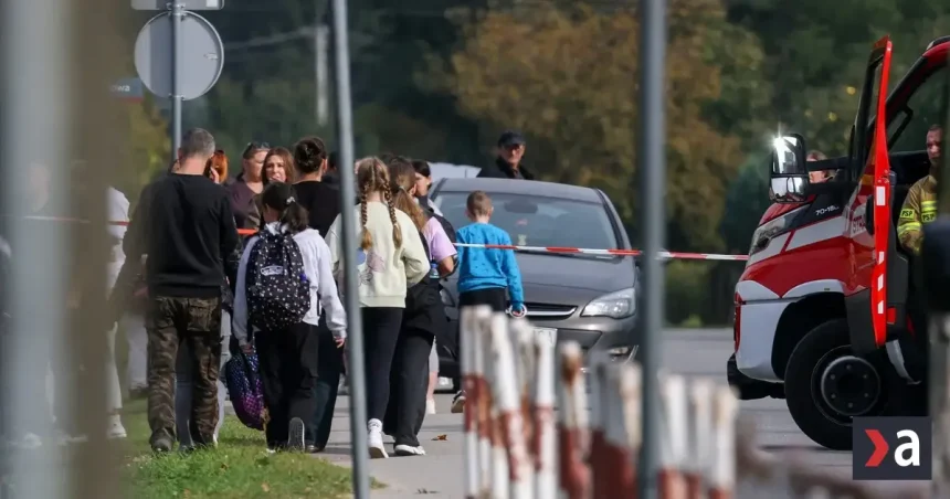 Poľsko posilňuje bezpečnosť v školách po útokoch. Vyučovanie prerušili desiatky škôl